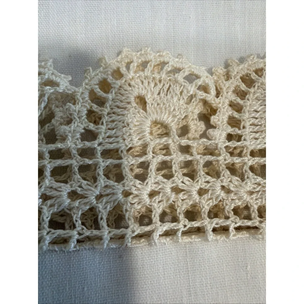 Set Of‎ 2 Pillow Covers Vtg Thomaston Crochet Lace Edge White Vintage 32